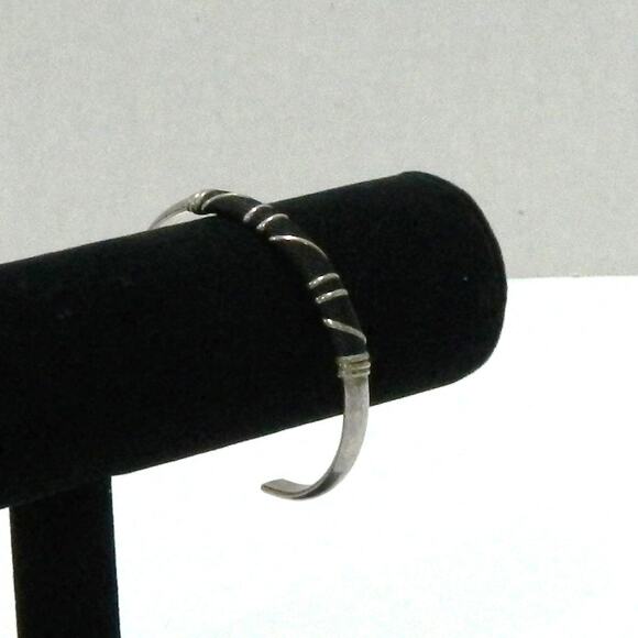 Vintage Estate Sterling Silver Cuff with Wrap Design Bracelet - Picture 2 of 9